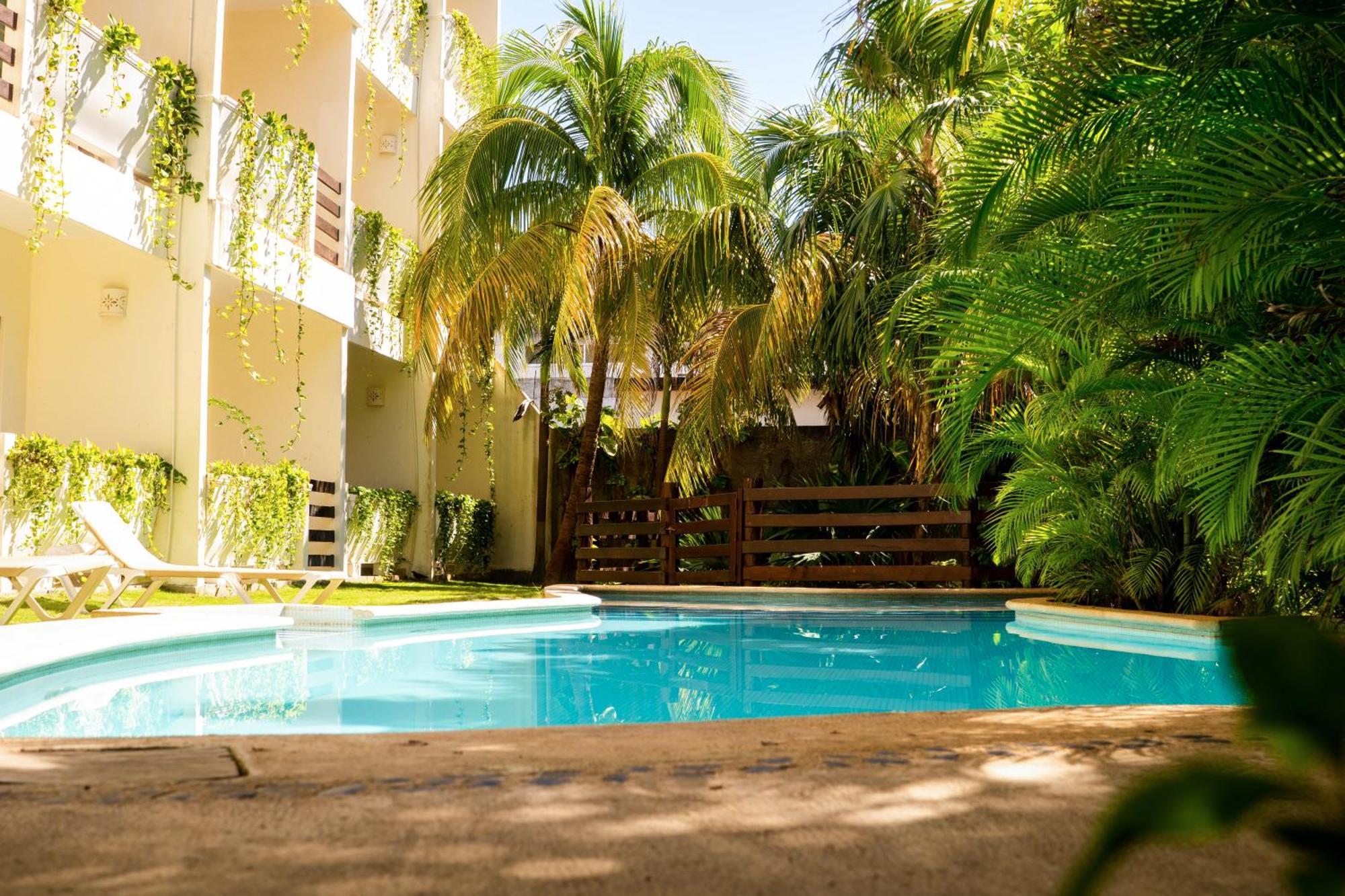Hotel Posada Sian Kaan Playa Del Carmen Esterno foto